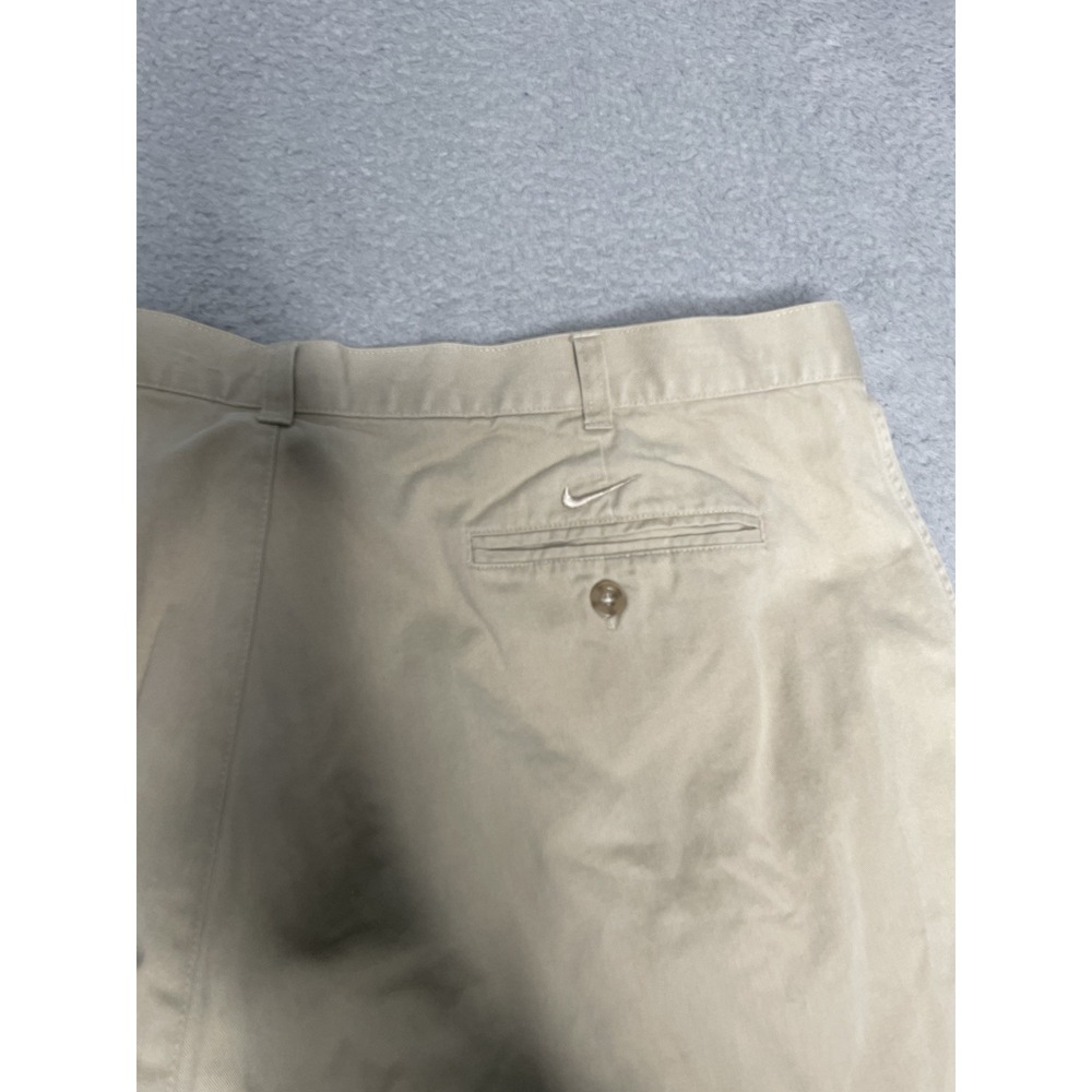 Vintage Y2K Nike Chino Shorts Mens Size‎ 40 Beige/Tan Performance Golf Casual - Picture 8 of 11